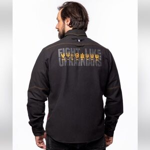 Unisex shirt-jacket (men’s sizes).The material is 40% linen, 60% cotton Sz XL